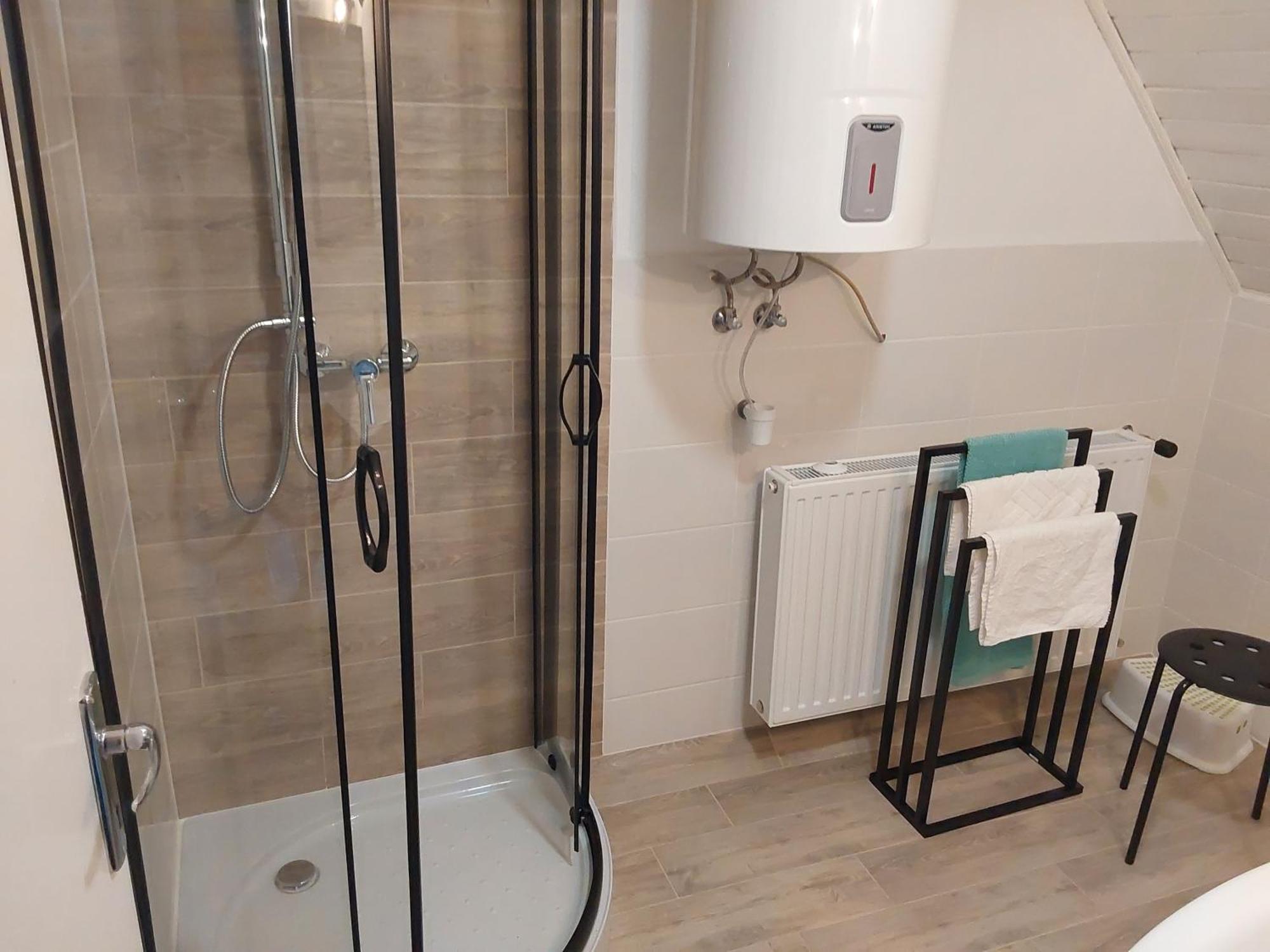 Tuerkiz Apartman - 5 Szobas 13 Fos Apartmanhaz 4Km A Balaton- Balatonszabadi Fürdőtelep 외부 사진